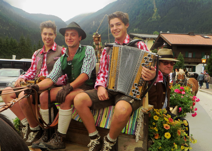 Musiker am Salzburger Bauernherbst in Krimml