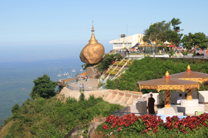 Goldene Pagode in Myanmar (Birma, Burma)