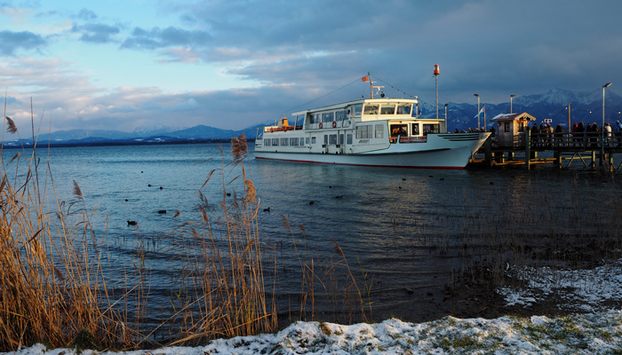 christkindlmarkt_fraueninsel_chiemsee_schifffahrt