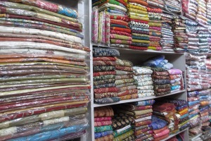 Angebote in Hülle und Fülle am Bazar von Jaipur.