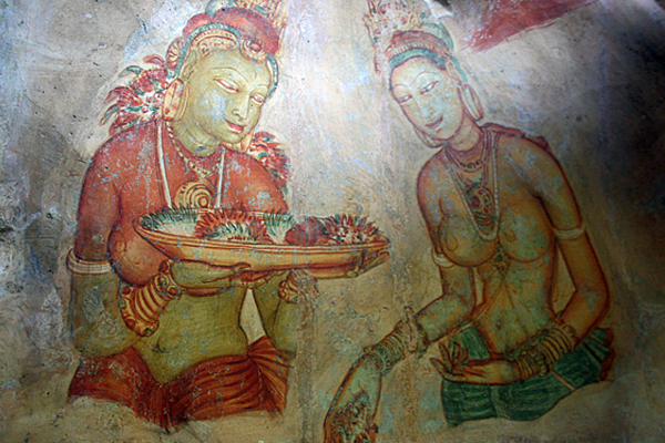 Die Wandmalerien aus dem 5. Jahrhundert sind noch gut erhalten, heute gehört Sigirya zum Weltkulturerbe der UNESCO.