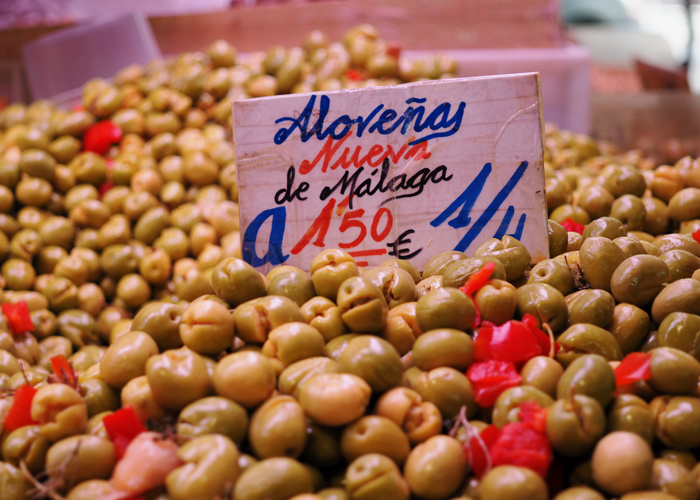 Spanien_Malaga_Essen_Food Tour_Oliven am Markt_kofferpacken.at