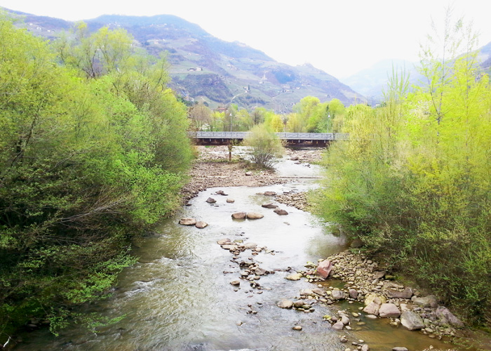 Fluss in Bozen, Italien