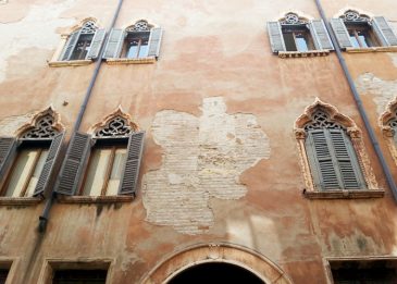 Verona_Fassade_Altstadt_kofferpacken.at Altstadtfassade in Verona, Italien