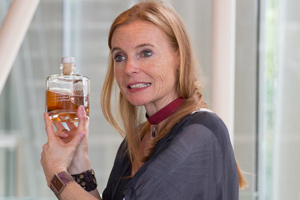 Brigitte Weutz bei einer Whisky-Führung