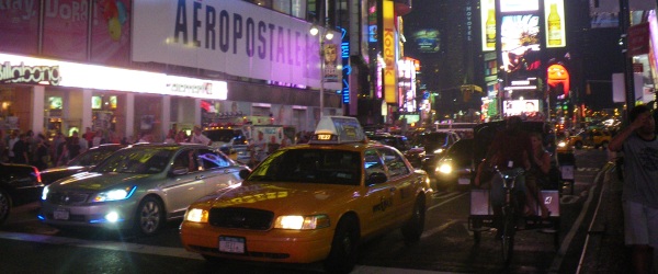 Die berühmten Lichter am Times Square, NYC.